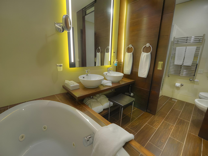 Bathroom 5, Hotel Ta'Cenc & Spa