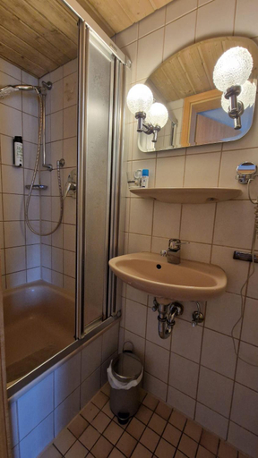 Bathroom 5, Alpen Hotel Martin, Ostallgäu