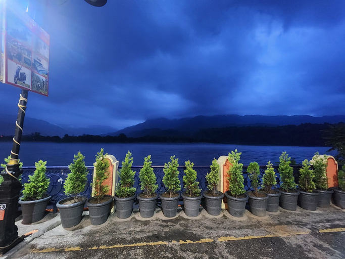 Others 5, Stay On The Ganges, Garhwal