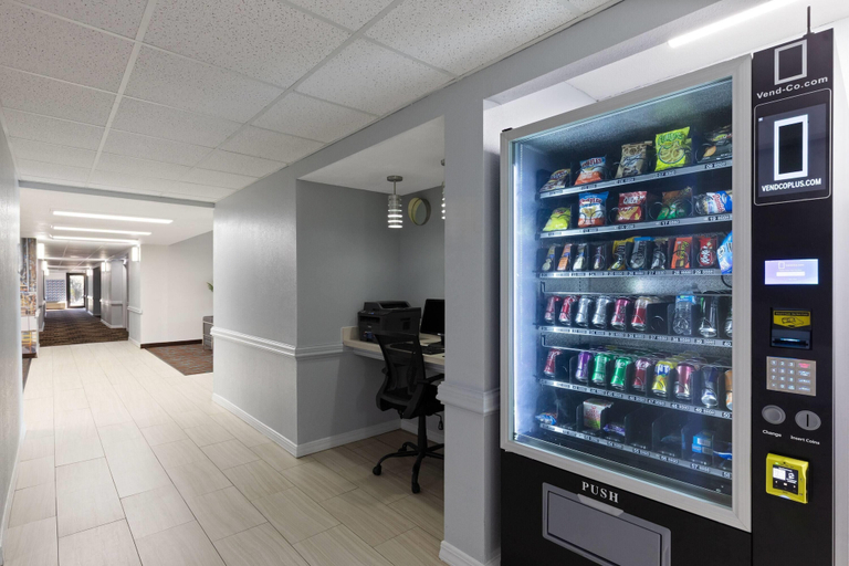 Food & Drinks 5, Baymont by Wyndham Moss Point/Pascagoula, Jackson