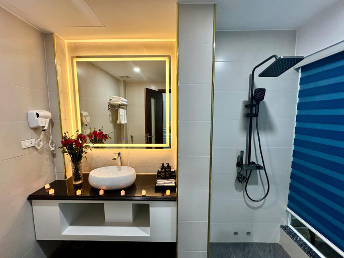 Bathroom 4, Luxury Hanoi Hotel, Từ Liêm