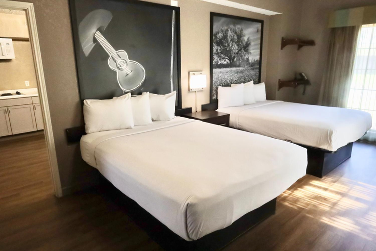 Bedroom 3, Super 8 by Wyndham Austin South, Travis