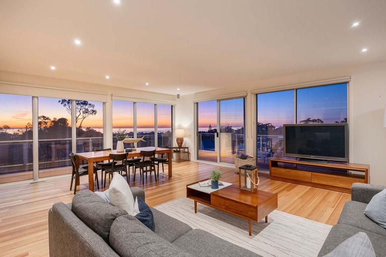 Room 4, Sunset Haven Views Pool Spa Kids Amenities, Melbourne