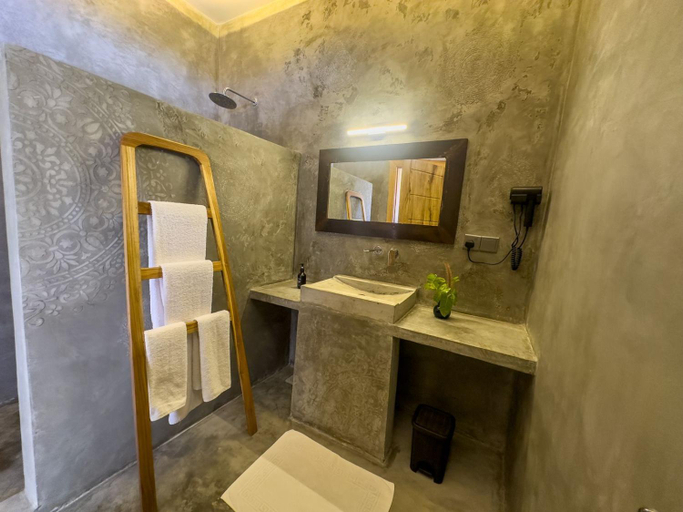 Bathroom 2, Kibanda Lodge and Beach Club, Kaskazini 'A'