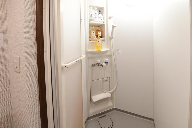 Bathroom 7