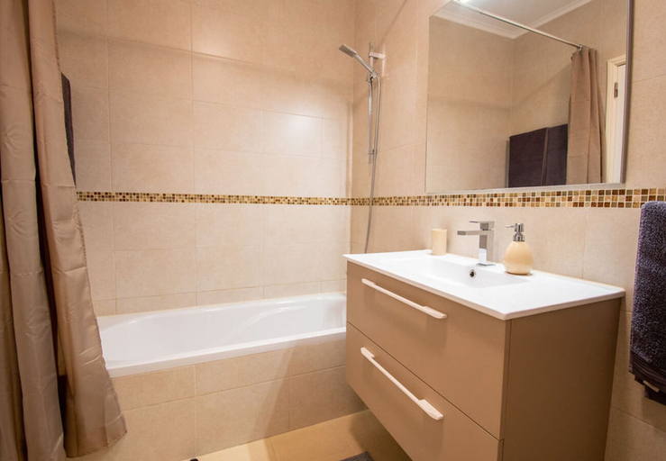 Room 5, 102 Hibiscus Monte Dourado, Lagoa