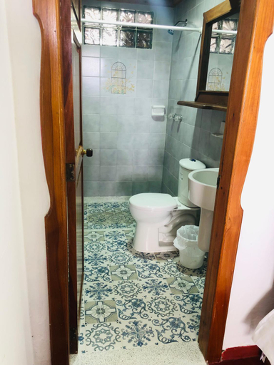 Bathroom, Castillo de Cascadas Finca Hotel, Salamina