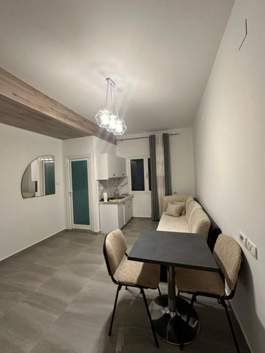 Others 3, Agron Apartament, Beratit