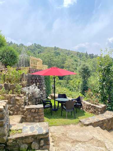 Others 5, The Garden Courts, Solan