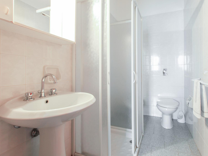 Shower 4, Locanda La Castellana, Pavia