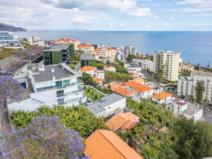 Room 2, The Ocean Gaze by Homie, Funchal
