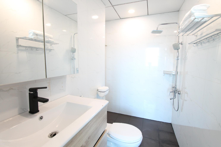 Bathroom, Baymax Home. Muong Thanh Apartment 2BR Riverview, Nha Trang