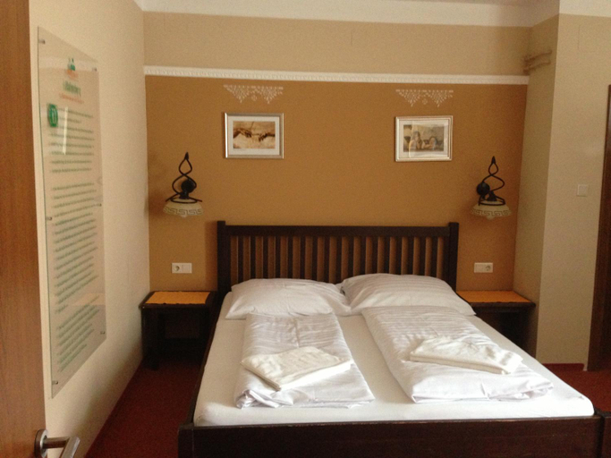 Bedroom 2, Magnus Klause, Bruck-Mürzzuschlag