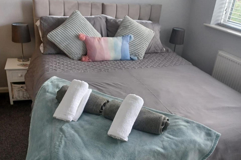 Bedroom 2, 2 Bed - Sleeps 4 - Parking - Pet Friendly, North Yorkshire