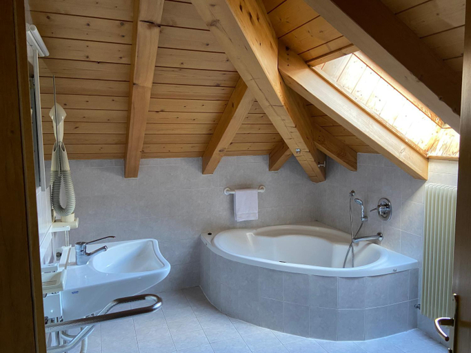 Bathroom 3, Dolomites Hotel La Meridiana, Trento