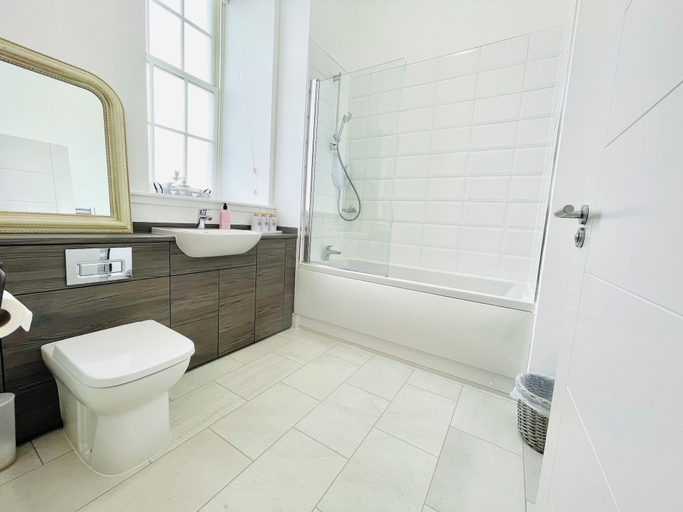 Bathroom 4, Great Glen Townhouse, Highland