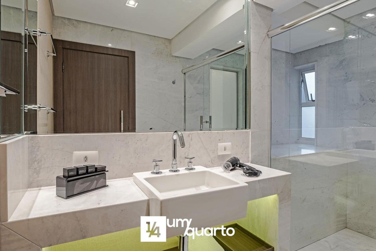Bathroom 4, Edificio Praca Osorio, Curitiba