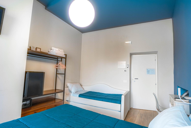Bedroom 2, I Mecenati, Macerata