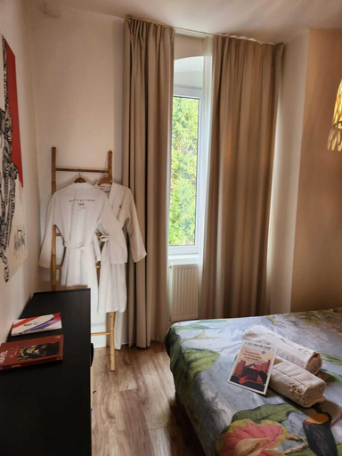 Bedroom 3, Maison d'Or, Rhône