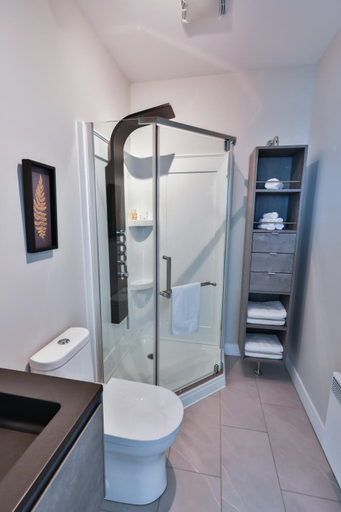 Bathroom 5, Domaine du Recif, La Haute-Gaspésie