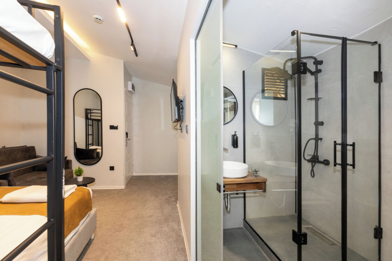 Bathroom 5, Istanbul Holiday Hotel, Fatih