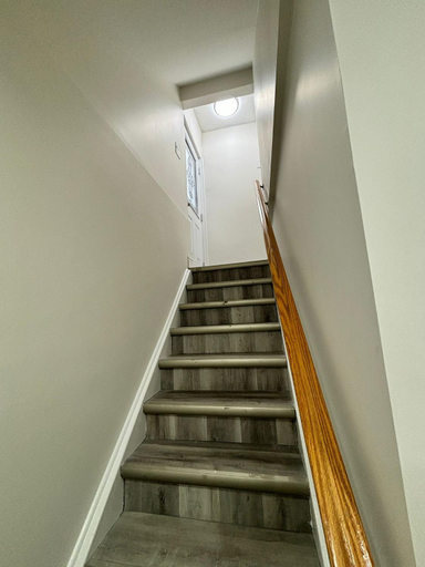 Others 5, Bright Queen Room close to Sheridan College and Airport, Peel