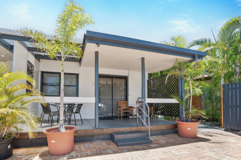 Exterior & Views, Tasman Holiday Parks - Torquay Palms, Hervey Bay - Pt A
