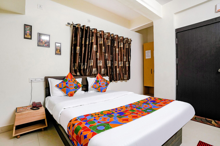 Bedroom 1, Fabhotel Komfort Inn, Pune