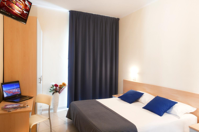 Bedroom 3, Hotel Fantasy, Rimini