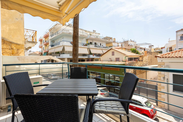 Room 5, Kalamata City Nest Ypapanti Cozy Bright Getaway, Peloponnese