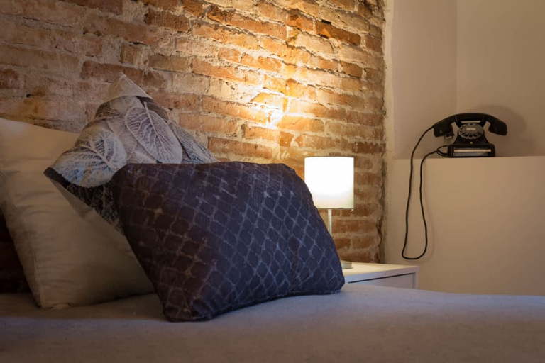Room 5, Merceria 3 by Unik Tarragona, Tarragona