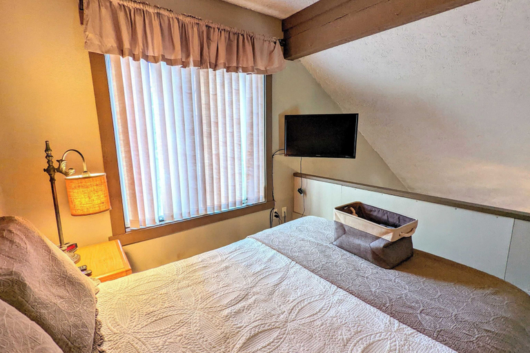 Bedroom 4, Frost Hollow by Avantstay Deck w/ Grill, Game Room Loft, Carbon