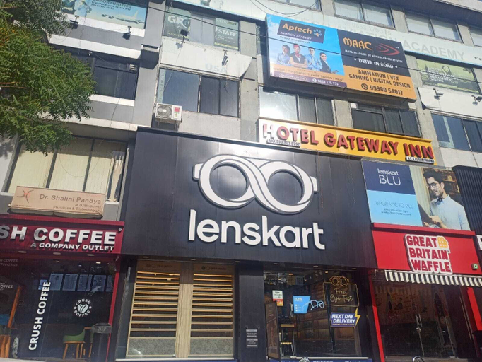 Exterior & Views, HOTEL GATEWAY INN, Ahmadabad