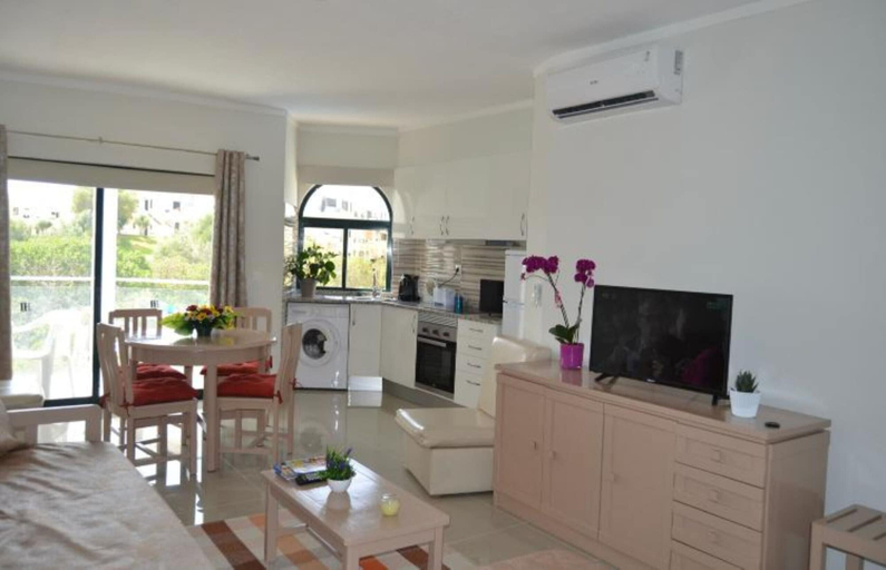 Room 3, Alvor Red Nice Terrace Flat, Portimão