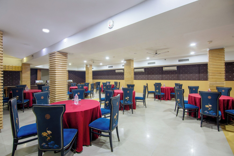 Food & Drinks 4, Hotel Lohmod, Delhi