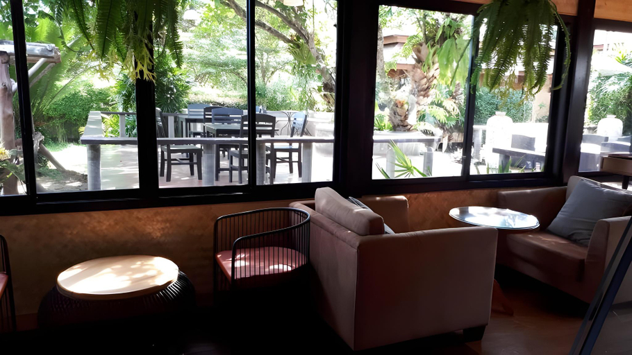 Food & Drinks 5, Baan Taranya Resort, Ko Yao District