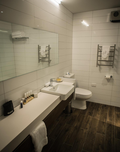 Bathroom 4, West Meadows Motel of Wanaka, Queenstown-Lakes