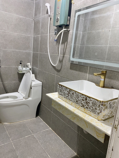 Bathroom 5, Papaya Hotel & Café 2, District 1