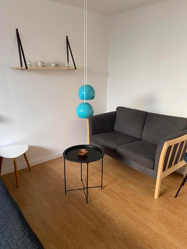 Others 3, Bed minus breakfast Den hyggelige kælder, Guldborgsund