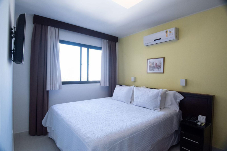 Bedroom 2, Golden Inga Hotel, Maringá