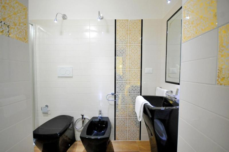 Others 4, Corte Casole b&b, Lecce