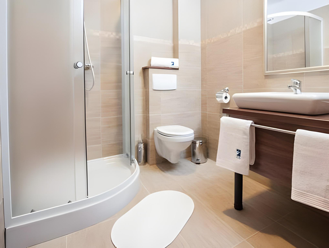 Bathroom 2, Sky Hotel, Oradea