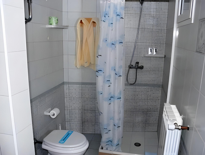 Bathroom 5, Hotel Costa D'oro, Taranto