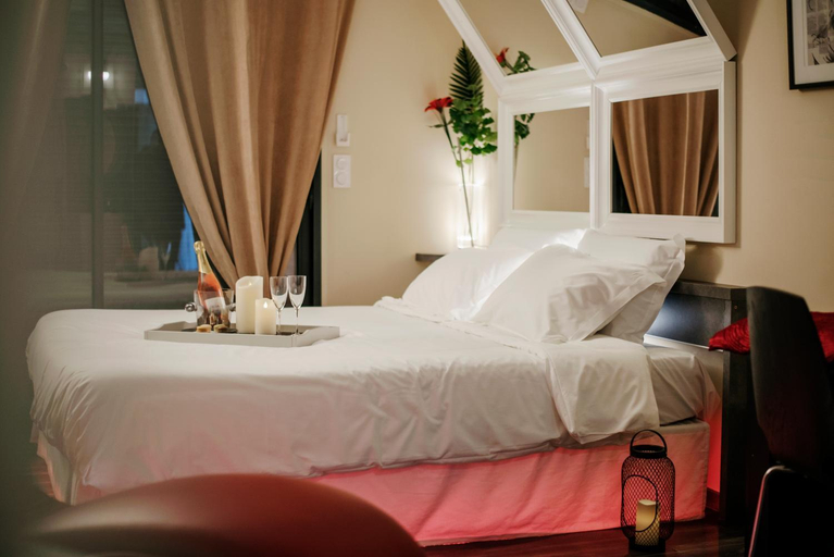 Food & Drinks 4, Plgfe - EPICUROOMS - Suites romantiques 5 etoiles, Gard