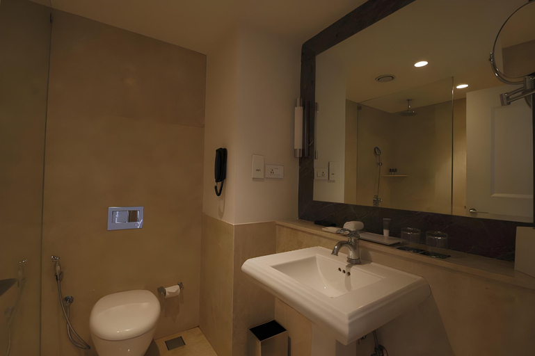 Bathroom 5, The Waverly Hotel & Residences, Bangalore