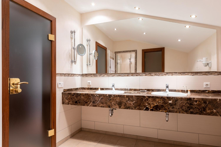 Bathroom 3, Sackmann Wanderhotel, Freudenstadt