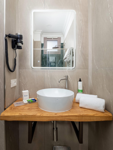 Bathroom 5, Gardenia Sorrento Coast, Ascend Hotel Collection, Napoli