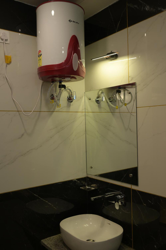 Bathroom 3, Hotel Udit inn, Garhwal