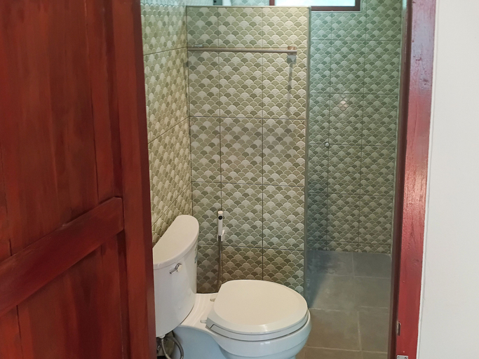 Bathroom 4, Suan Pa Khao Lom Homestay, Nakhon Sawan, Krok Phra