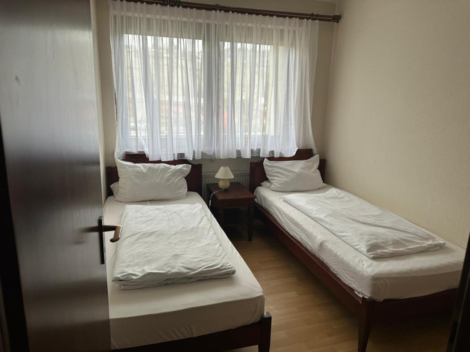 Bedroom 3, Hotel Krone Riesling, Trier-Saarburg